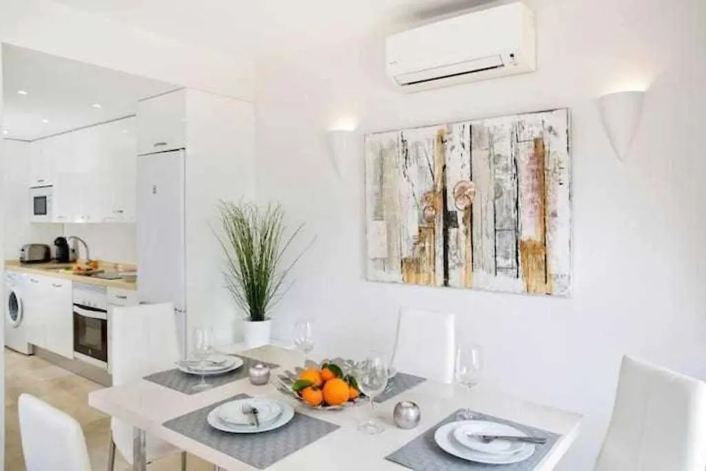 Best Location Apartment In Marbella. Beachfront!! Španělsko